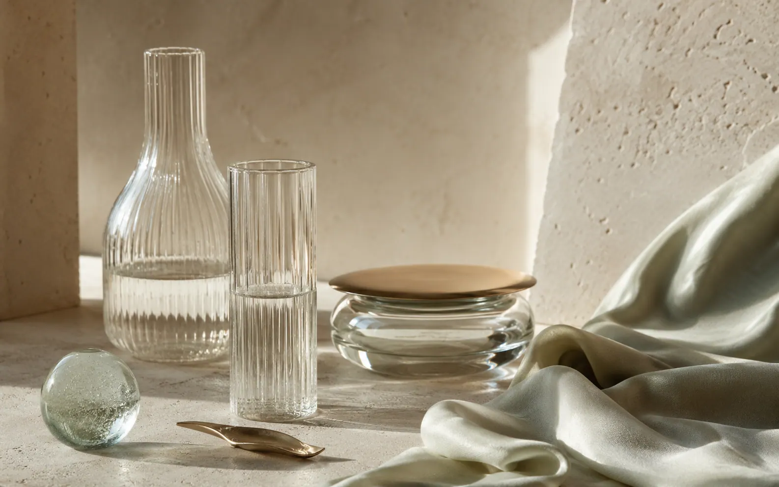 Aurelia clinical still life